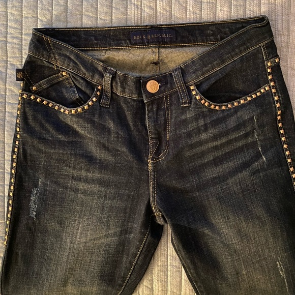Rock & Republic Women’s Low Rise Dark Wash Jeans with studded detail - Picture 2 of 5
